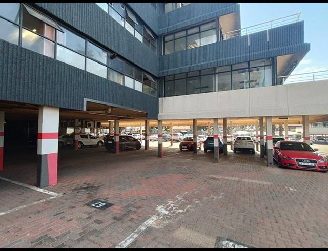 BUSINESS PROPERTY TO RENT IN CRESTA